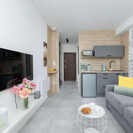 Bright Sea View On Promenada Gwiazd By Renters Lägenhet *